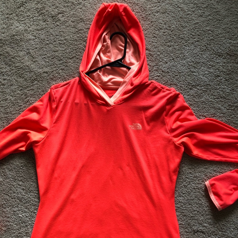 Hooded pullover